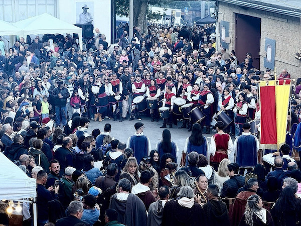 Foto_3_tamburi_e_pubblico.jpg