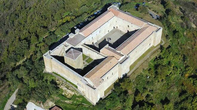 Lagopesole_3.jpg