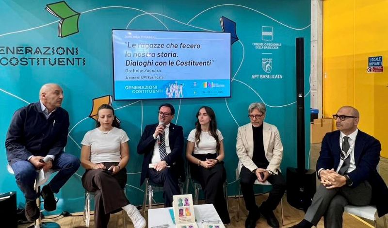 Salone_libro_Torino_presentazione_volume_ITCG_Loperfido-Olivetti.jpg
