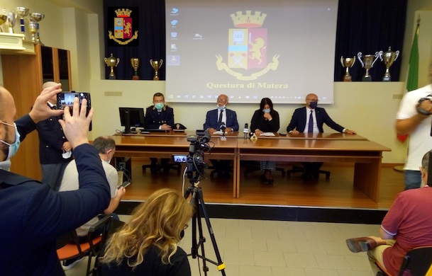 VIOLENZA_SESSUALE_A_MARCONIA_DI_PISTICCI_LA_POLIZIA_DI_STATO_ARRESTA_4_PERSONE.jpg